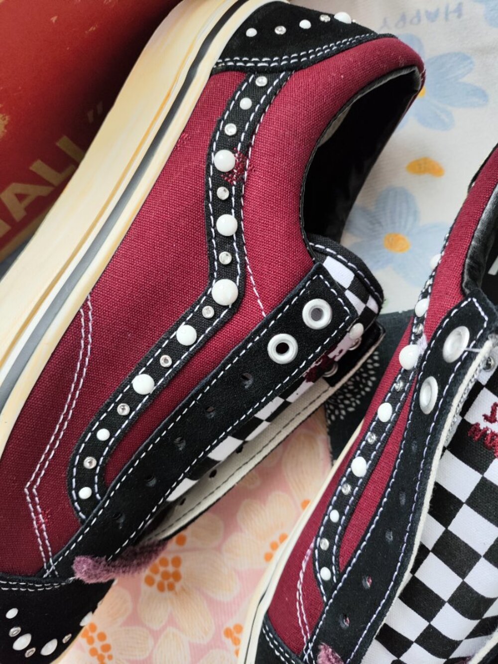 Vans OTW × Satoshi Nakamoto Collaboration Low-Top Skate Shoes - Picture 3 of 7